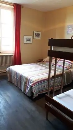 Standard Dört Kişilik Oda, Ortak Banyo