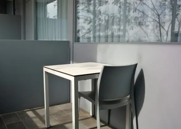 Dört Kişilik Oda, Balkon