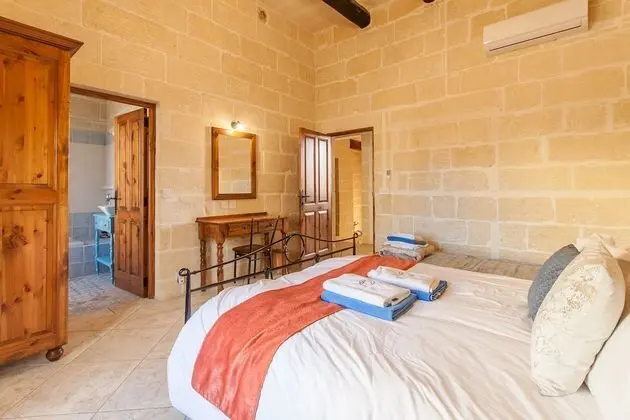 Family Ev, Birden Çok Yatak (Centre Island Gozitan Farmhouse &)