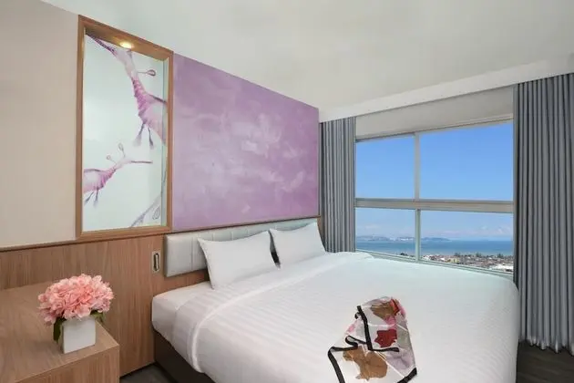 Deluxe Premier King Room