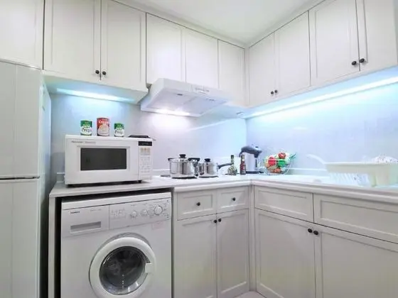 One Bedroom Balcony Suite - Lakeview