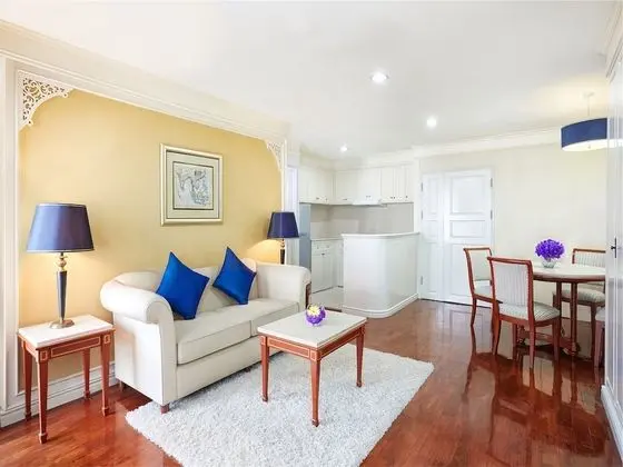 One Bedroom Balcony Suite - Lakeview
