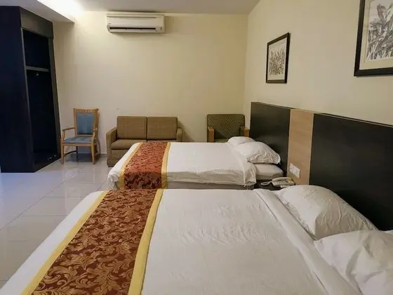 Deluxe Double King Room