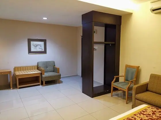 Deluxe Double King Room