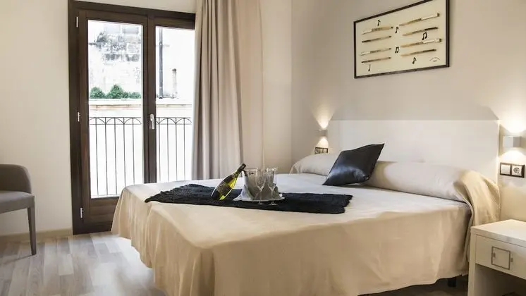 Standard Büyük Yataklı Tek Kişilik Oda, Şehir Manzaralı