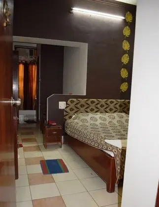 Standard Oda, 1 Büyük (Queen) Boy Yatak, Sigara İçilebilir, Özel Banyo