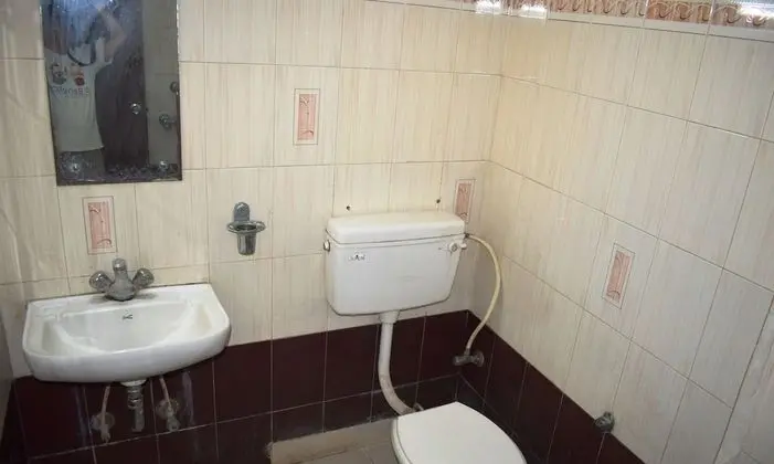 Standard Oda, 1 Büyük (Queen) Boy Yatak, Sigara İçilebilir, Özel Banyo