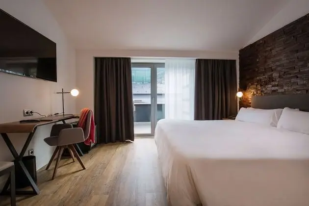 Deluxe Tek Büyük veya İki Ayrı Yataklı Oda, Teras, Şehir Manzaralı