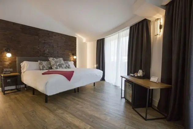 Deluxe Tek Büyük veya İki Ayrı Yataklı Oda, Teras, Şehir Manzaralı