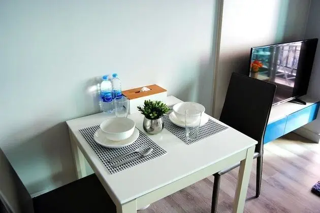 1-Bedroom Apartment (High Floors)