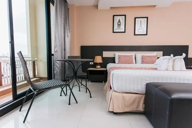 Deluxe Tek Büyük Yataklı Oda
