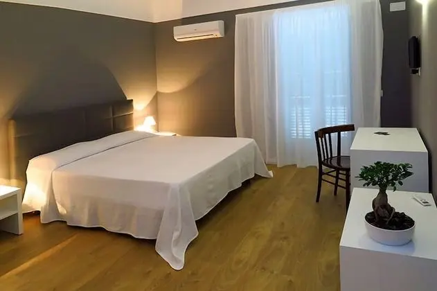 Standard Tek Büyük Yataklı Oda, Balkon (3)
