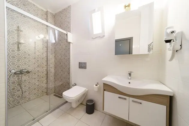 https://images.etstur.com/files/images/hotelImages/TR/58723/l/Costa-Centro-Genel-391402.jpg