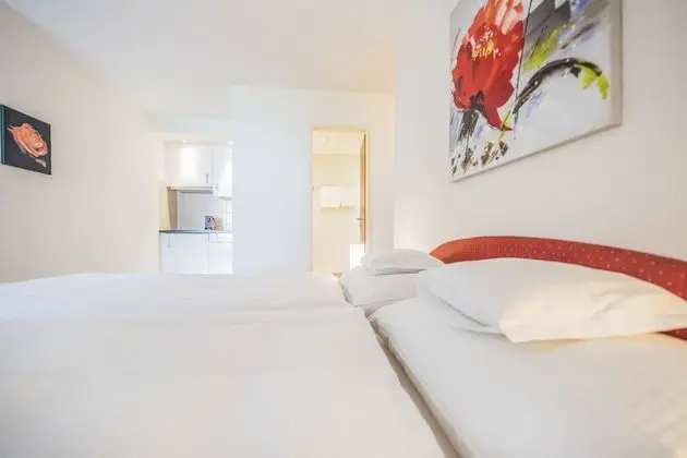 Business Apart Daire, Göl Manzaralı