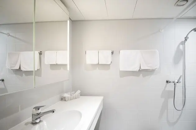 Business Apart Daire, Göl Manzaralı