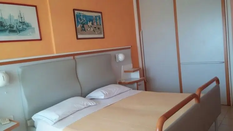 Standard Tek Büyük veya İki Ayrı Yataklı Oda, Deniz Manzaralı