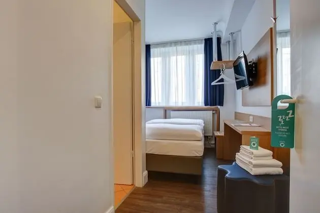 Standard Tek Büyük Yataklı Oda