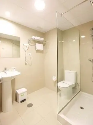 Tek Büyük veya İki Ayrı Yataklı Oda, Balkon, Deniz Manzaralı