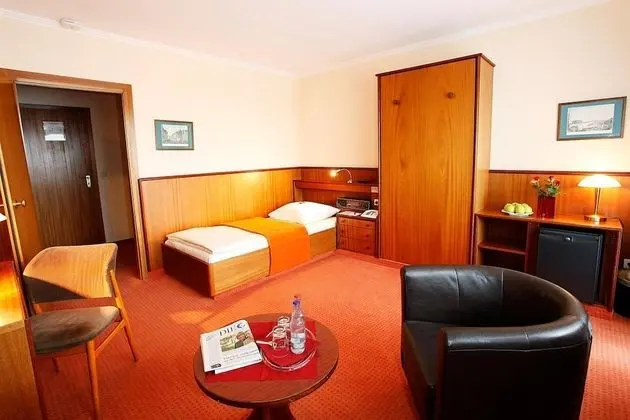 Standard Üç Kişilik Oda