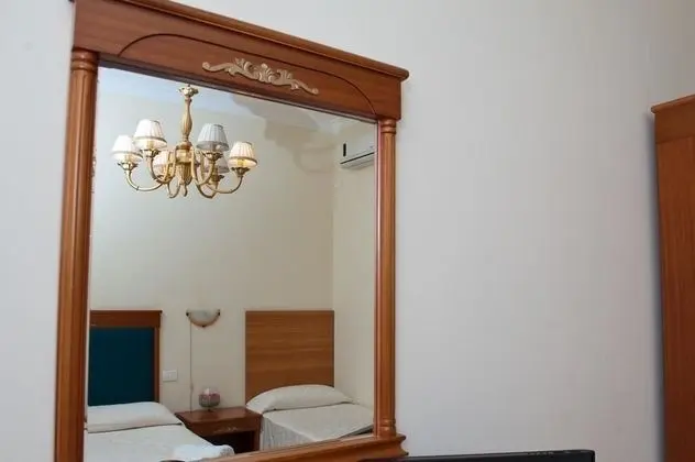 Tek Büyük veya İki Ayrı Yataklı Oda