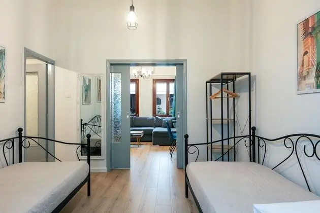 Superior Two Bedroom Apartment with Old Town View
