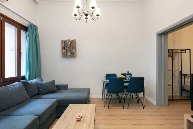 Superior Two Bedroom Apartment with Old Town View