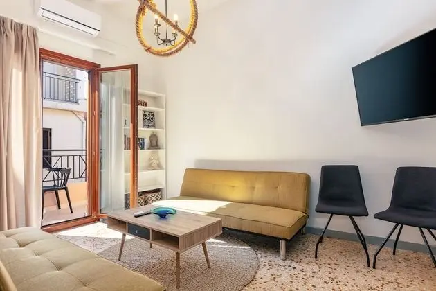 Two Bedroom Apartment with Old Town View