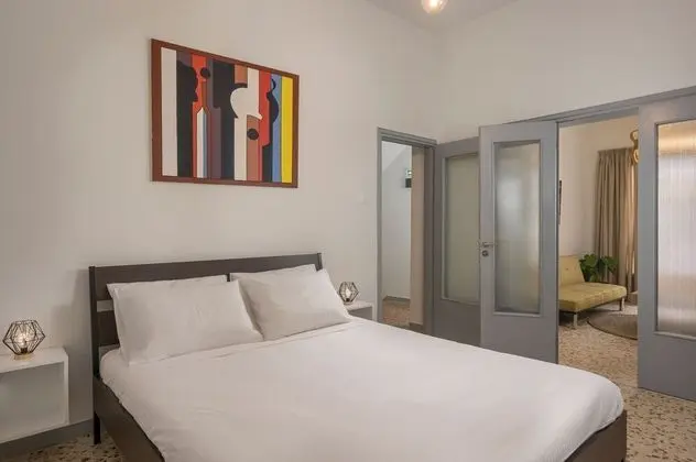 Two Bedroom Apartment with Old Town View