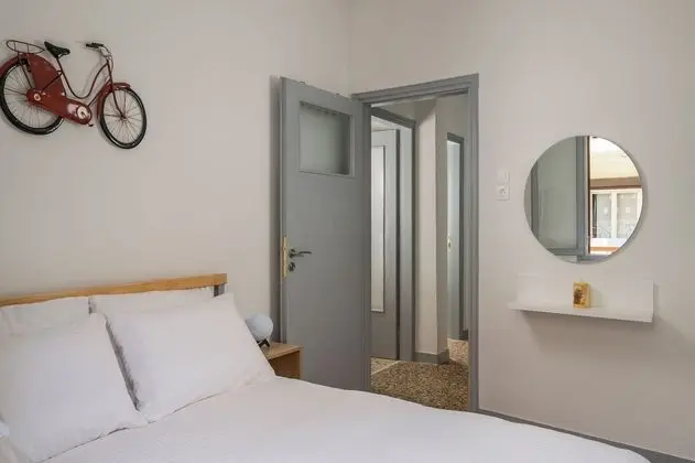 Two Bedroom Apartment with Old Town View