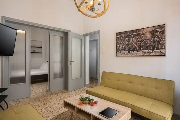 Two Bedroom Apartment with Old Town View