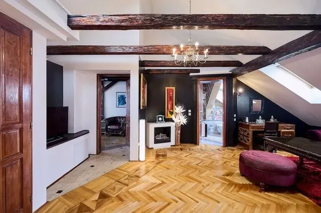 Süit, Birden Çok Yatak, Küvet (Cozy Sitting Corner)