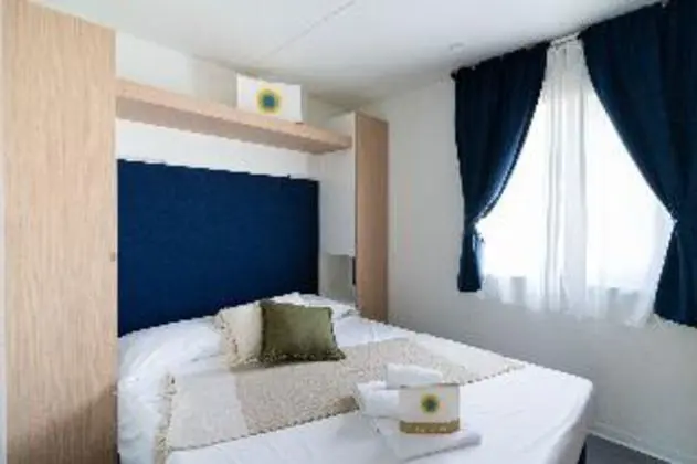 LODGE