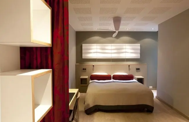 Queen Room