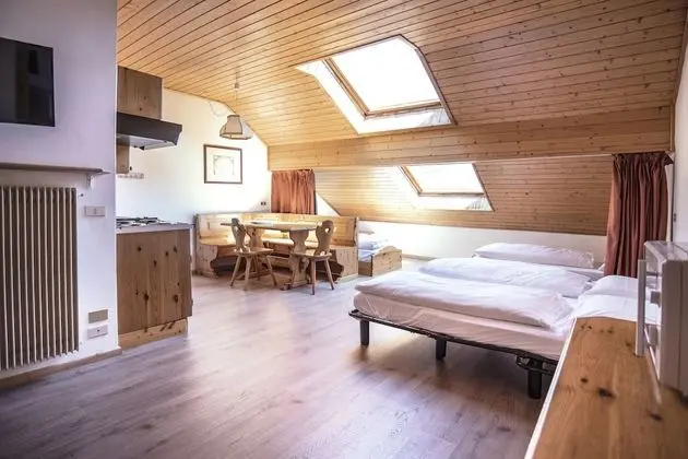 Stüdyo (Attic)