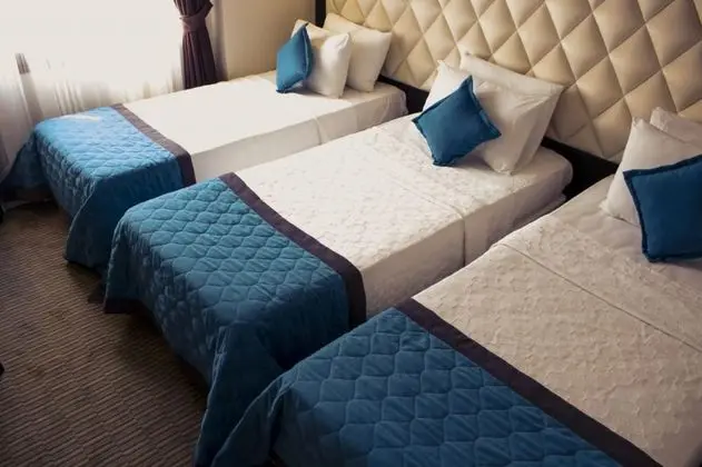 Triple, Şehir Manzaralı