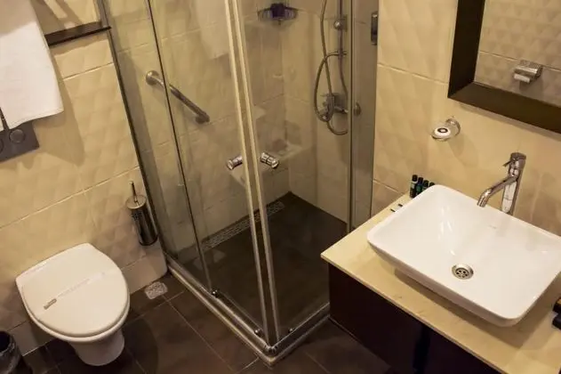 Twin, Şehir Manzaralı