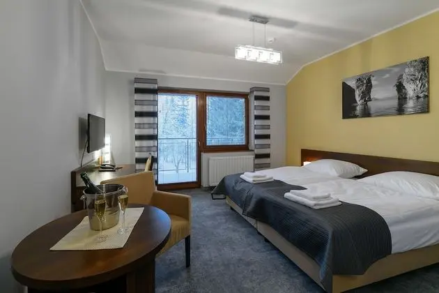 Comfort Tek Büyük veya İki Ayrı Yataklı Oda, Balkon