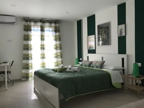 Grand Üç Kişilik Oda, Balkon