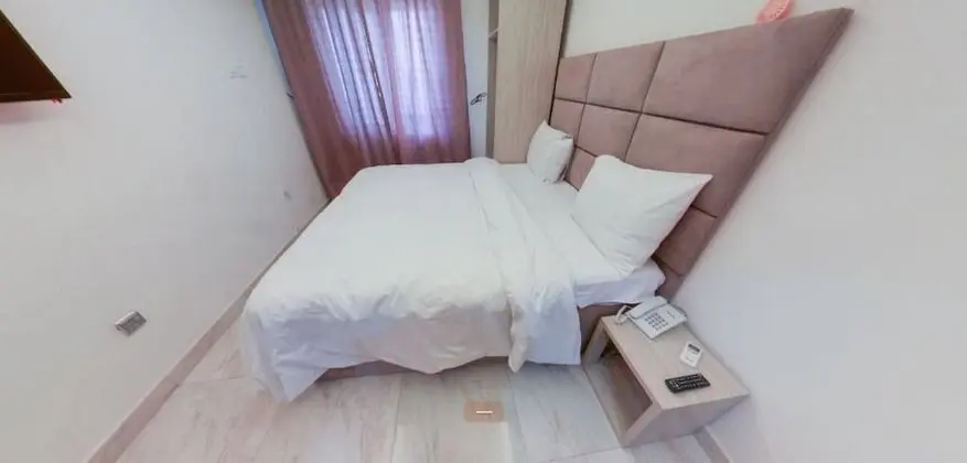 Standard Oda, 1 En Büyük (King) Boy Yatak, Sigara İçilmez