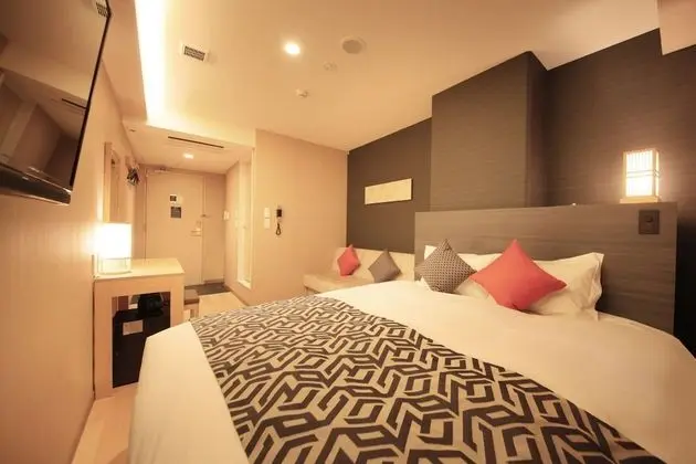 Superior Tek Büyük Yataklı Oda, Sigara İçilebilir (1 Queen Bed, Extrabed from 3rd Adult)