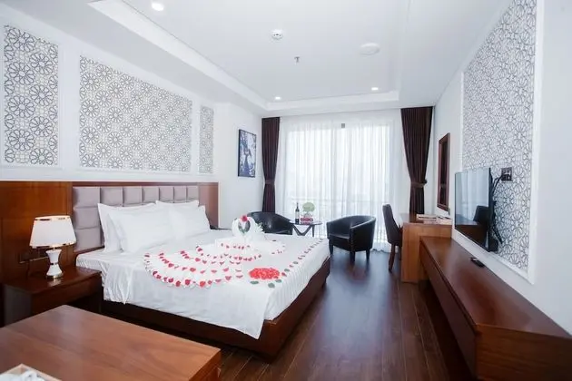 Deluxe Tek Büyük Yataklı Oda