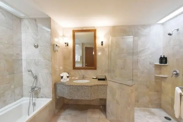 Grande Deluxe Room