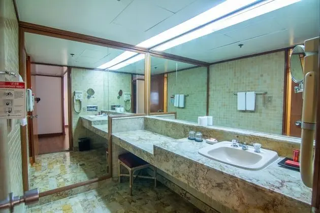 Park Tower Suite