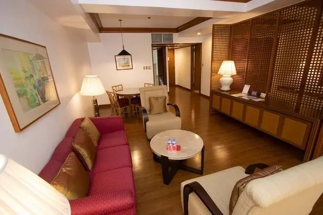 Park Tower Suite