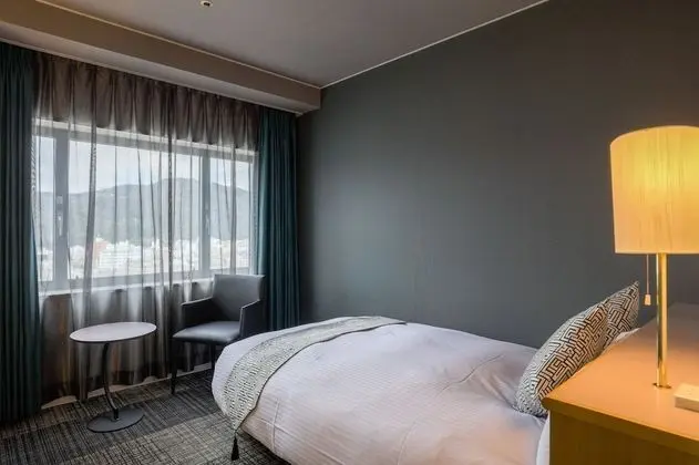 Tek Kişilik Oda, Sigara İçilmez