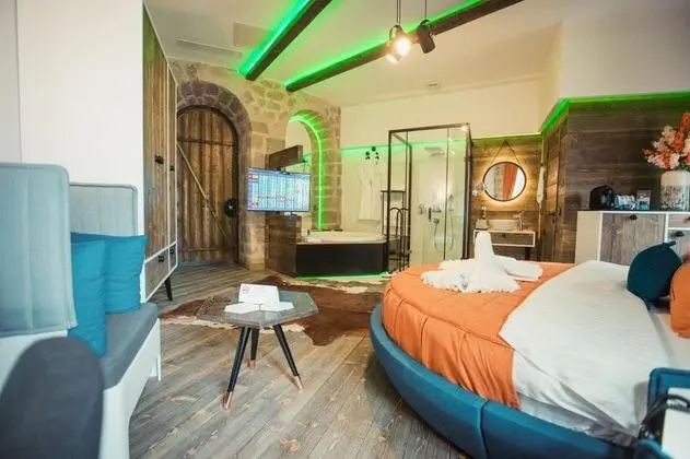 Deluxe Jakuzili Suite, Şehir Manzaralı