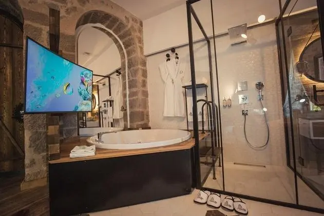 Deluxe Jakuzili Suite, Şehir Manzaralı