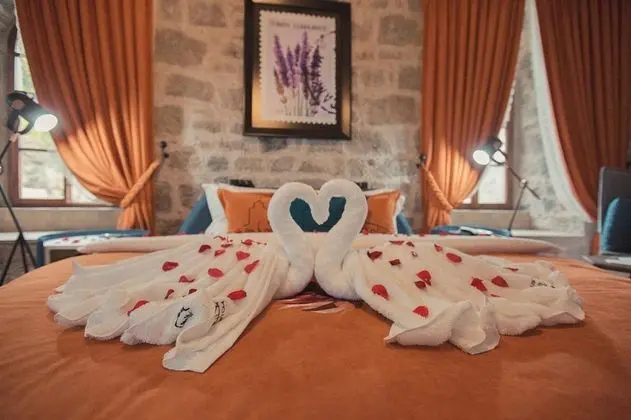 Jakuzili Suit Oda, Bahçe Manzaralı