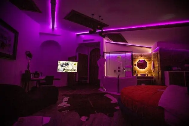 Queen Suite, Manzarasız