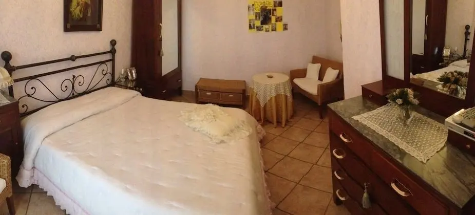 Tek Büyük Yataklı Oda, Ortak Banyo